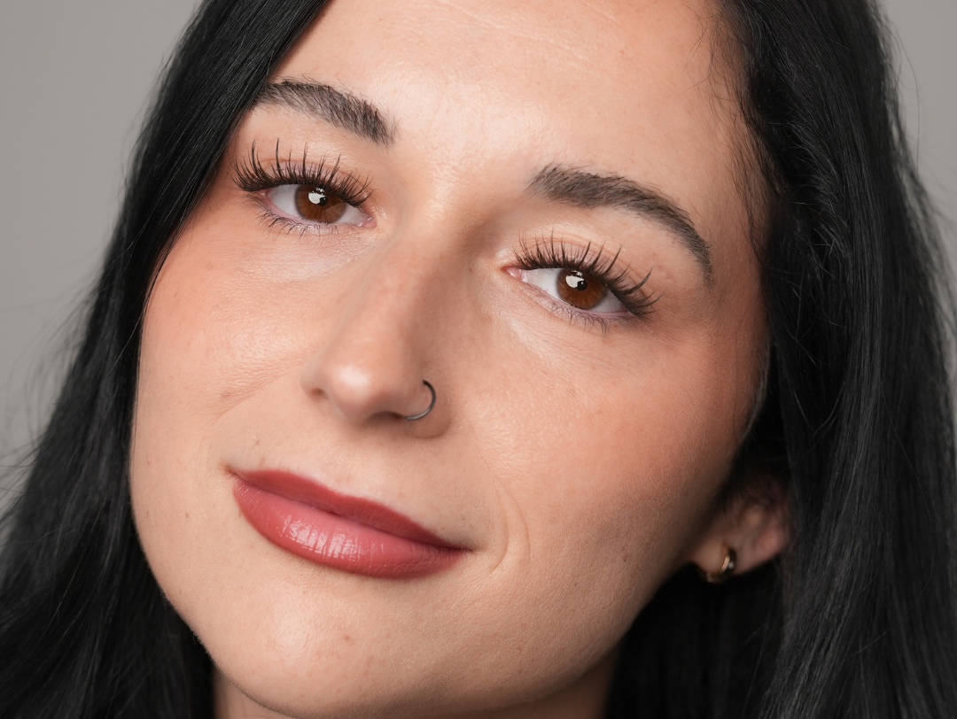 Strip Lashes vs Lash Extensions