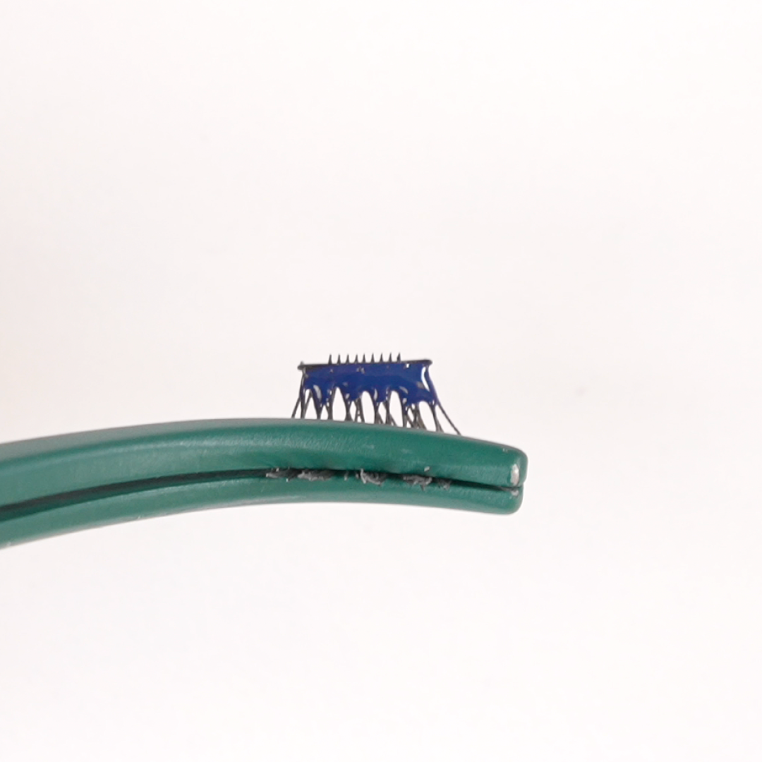 Pre-Glued Lashes vs Cluster Lashes