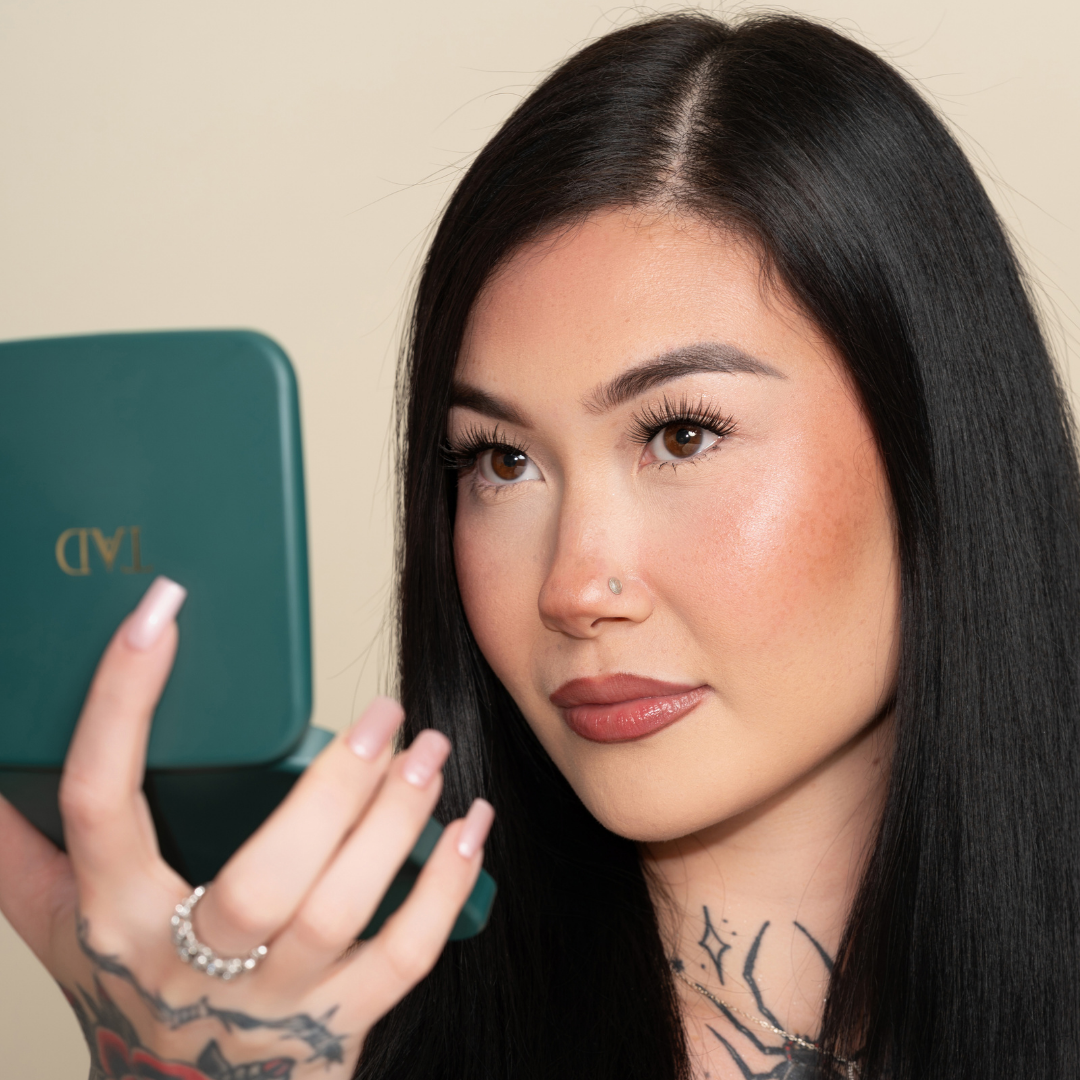 8 Reasons DIY Lash Extensions Are Taking Over