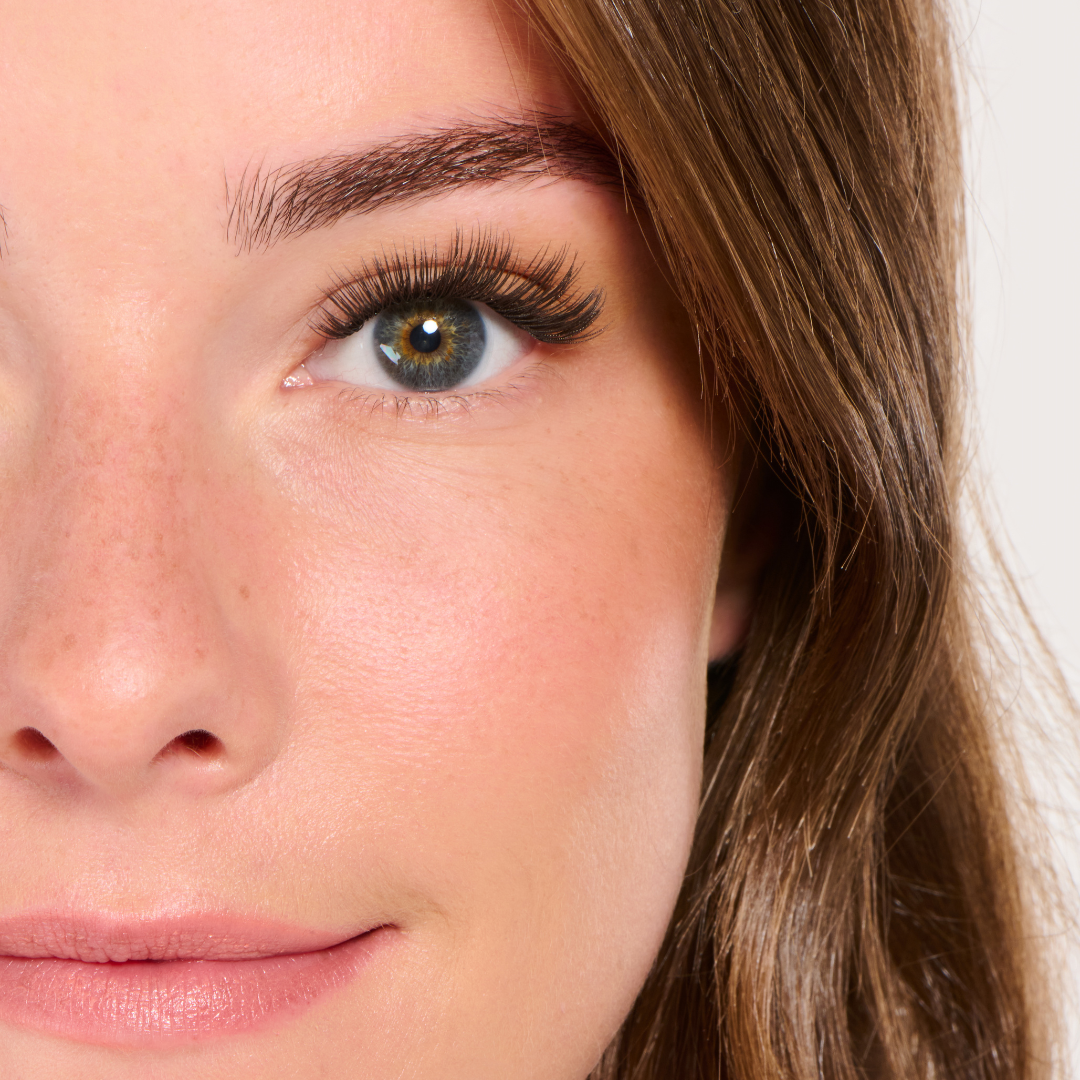 Cluster Lashes vs Individual Lashes: The Difference Between Cluster Lashes and Individual Lashes